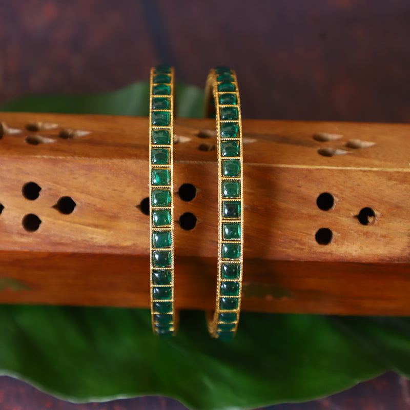 EMERALD GREEN BANGLE