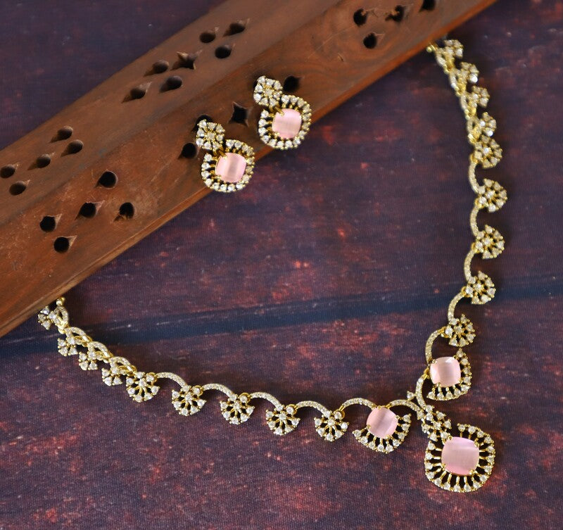 GEMSTONE NECK SET