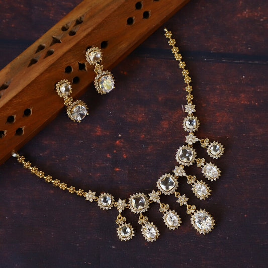 KUNDHAN NECKPIECE
