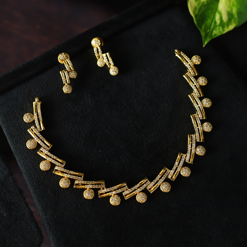 DALCHINI NECKPIECE