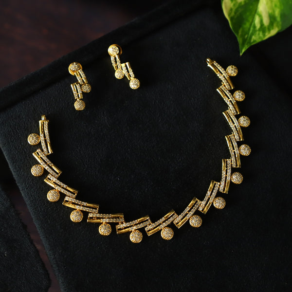 DALCHINI NECKPIECE