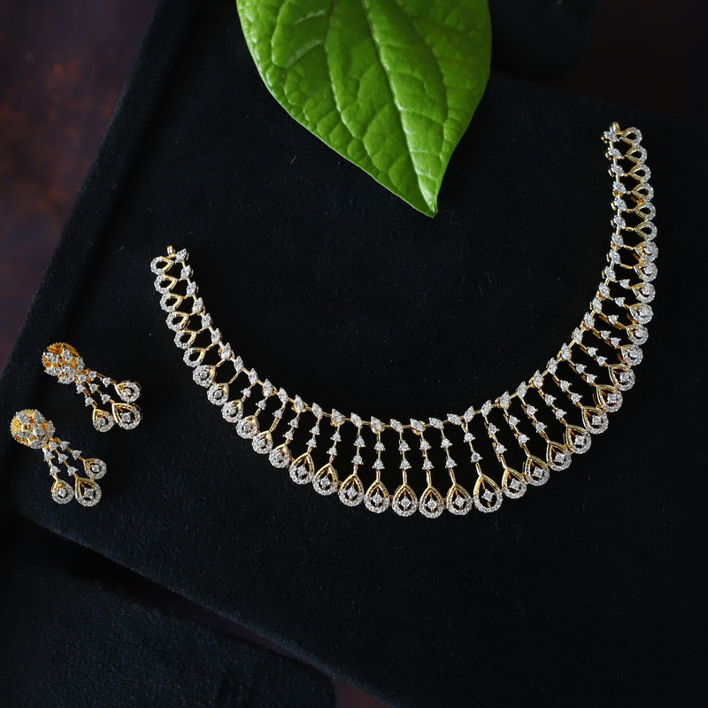 WINK NECKPIECE