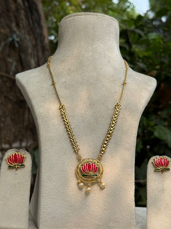 Lotus Pendent with Earing