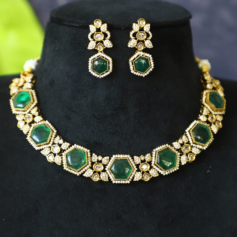 ADONIS NECKPIECE