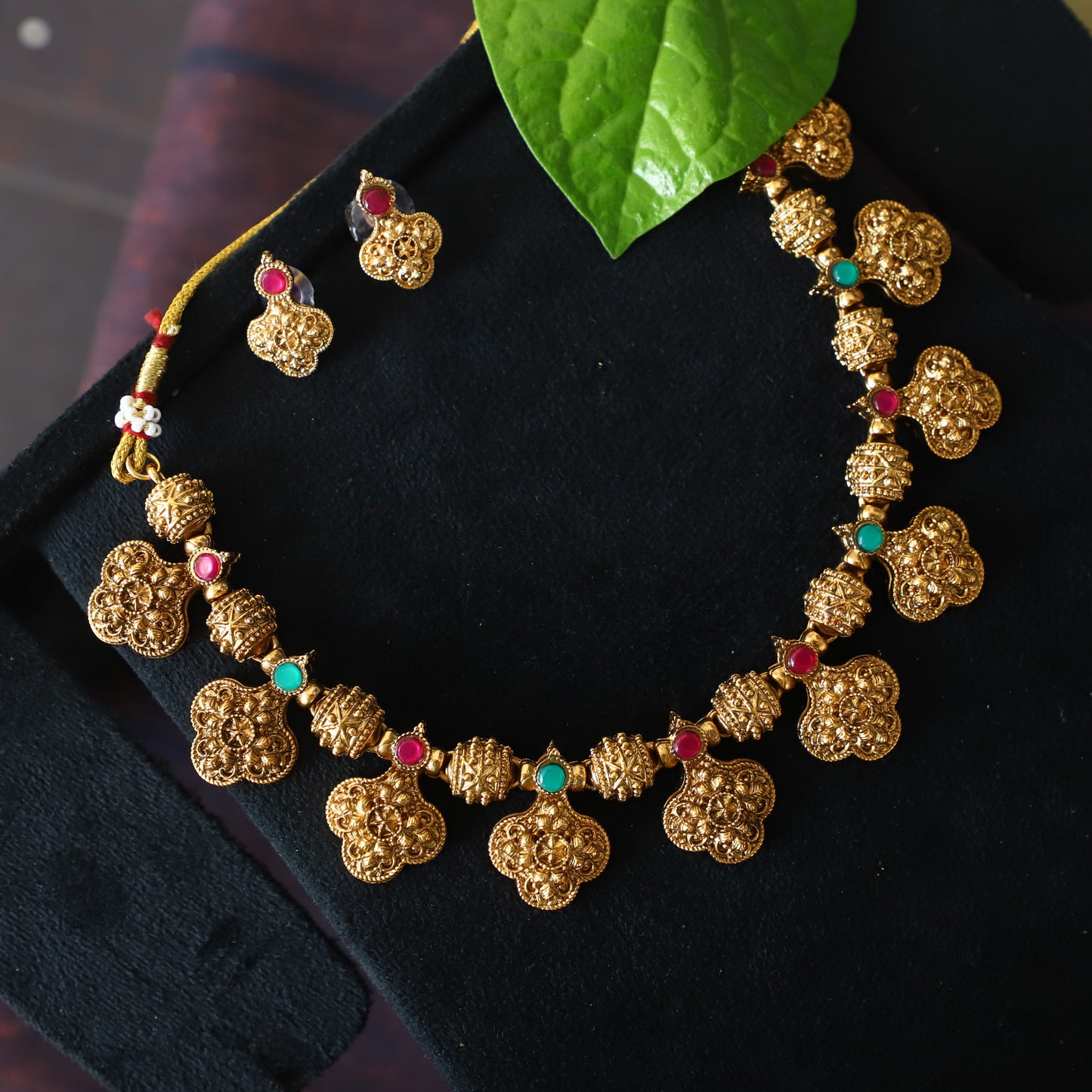 CLOUD NECKPIECE