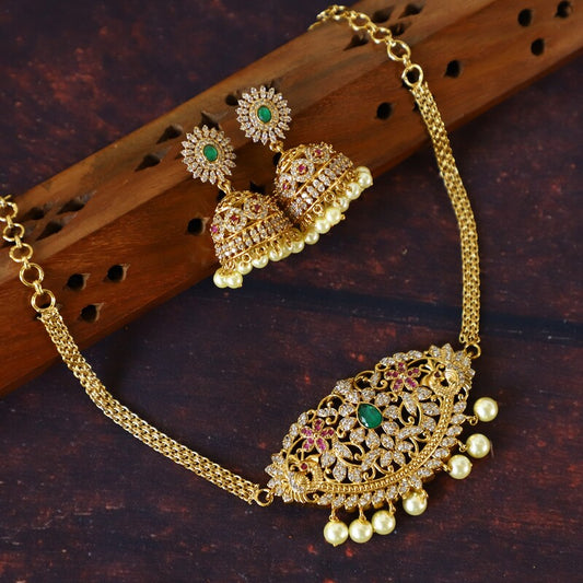 PAVAKAVI CHOKER