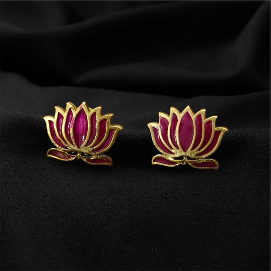 LOTUS DESIGN NECKPIECE