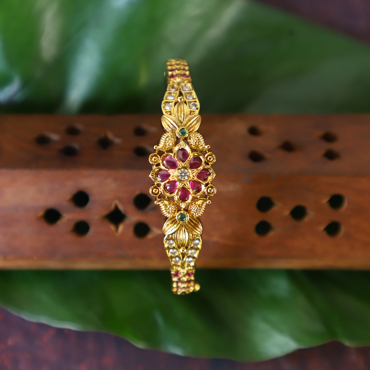 ANTIQYE BRACELET