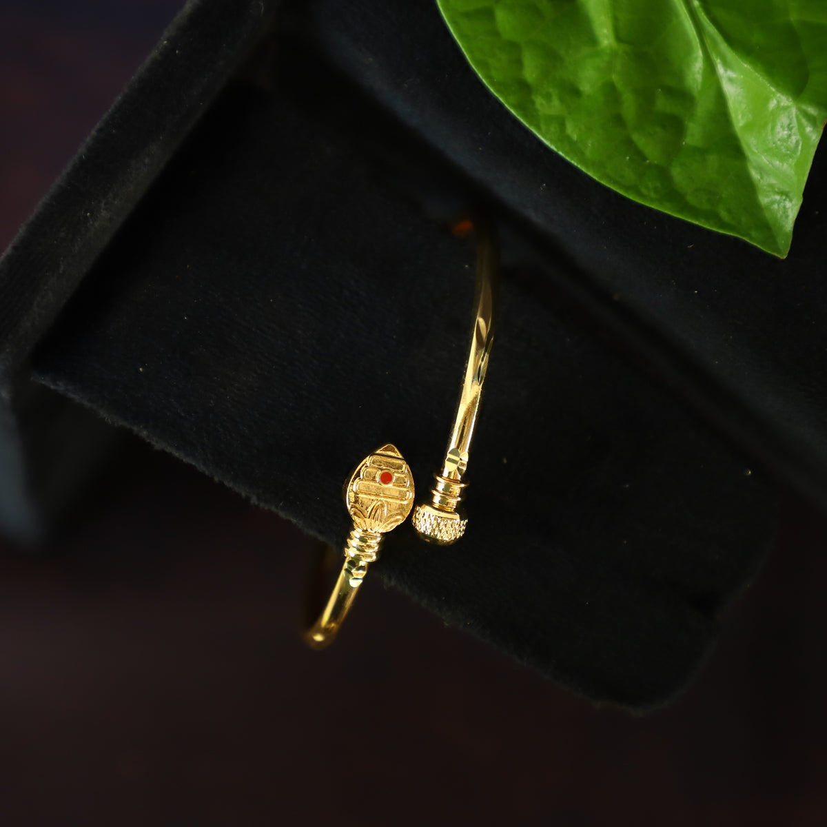 VEL BRACELET;