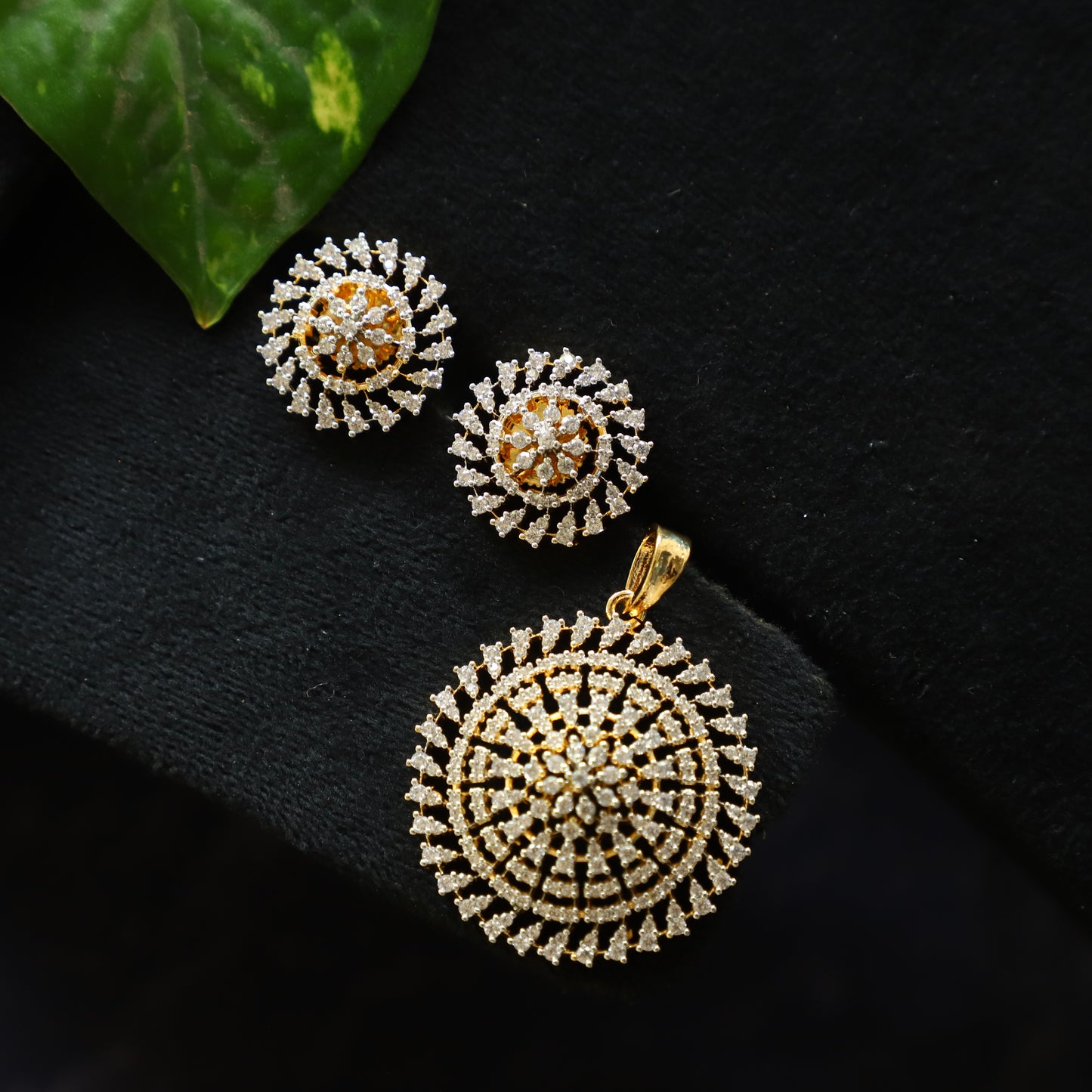 PIGNOLIA PENDANT SET