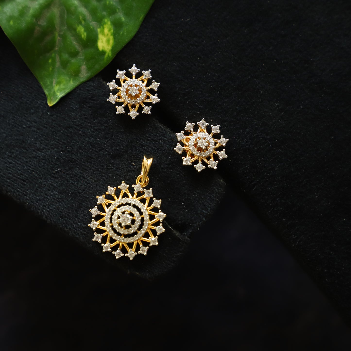 CASHEW PENDANT SET