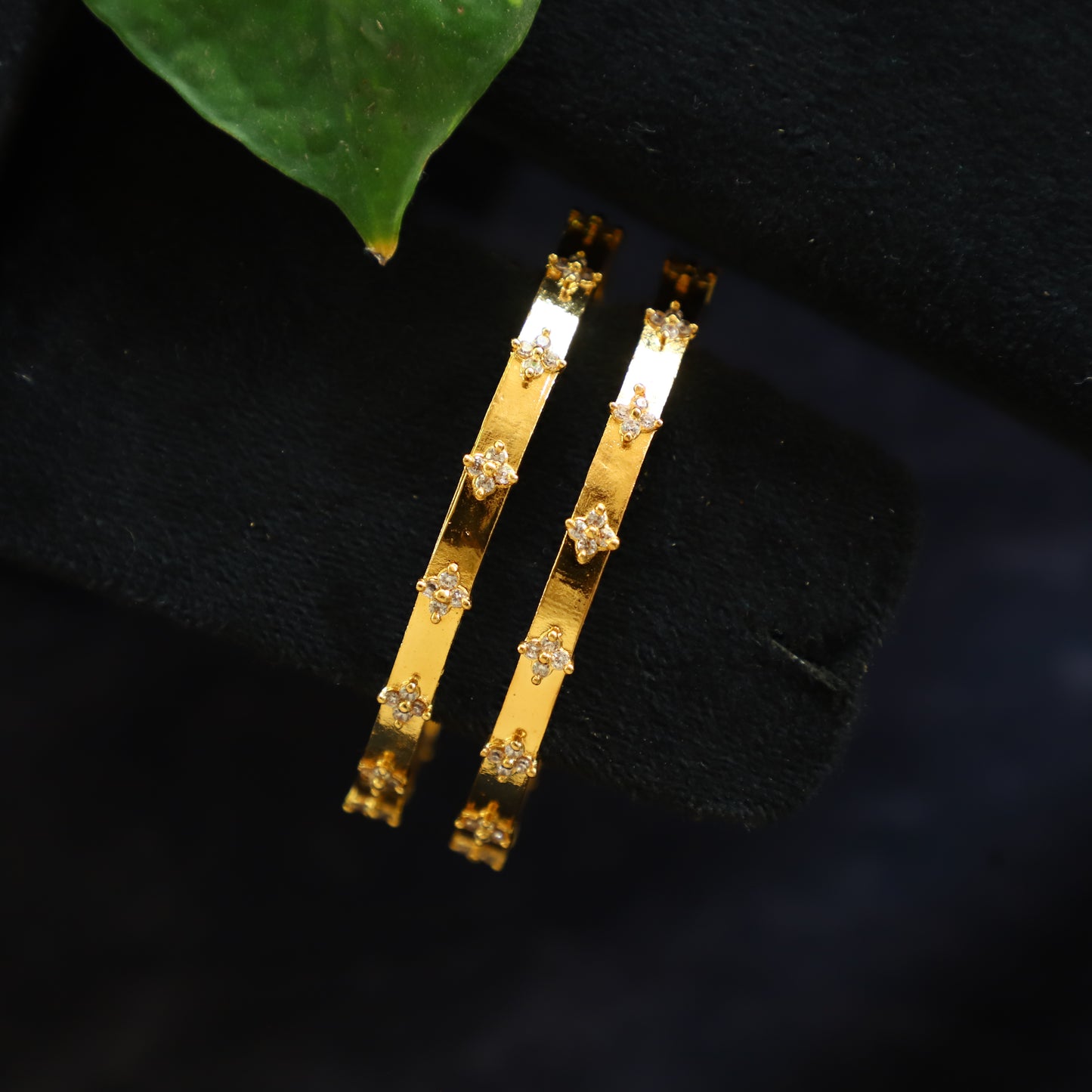 VANILLA BANGLE
