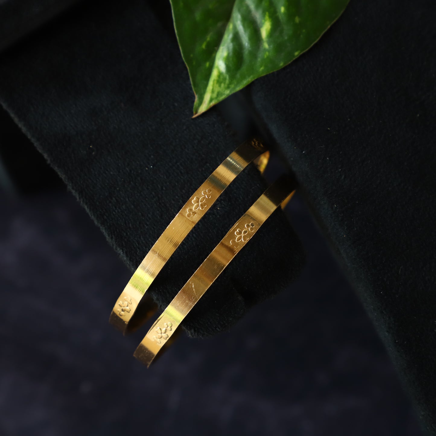MACADAMIAS BANGLE