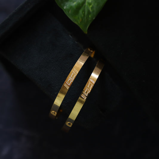 COLANUT BANGLE