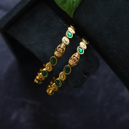 EMERALD GREEN BANGLE