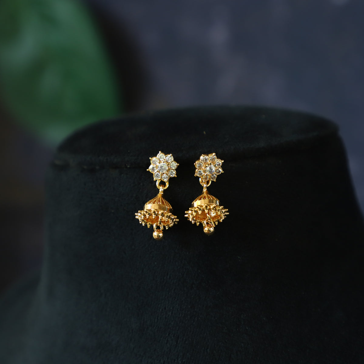 MINNIE EARRING