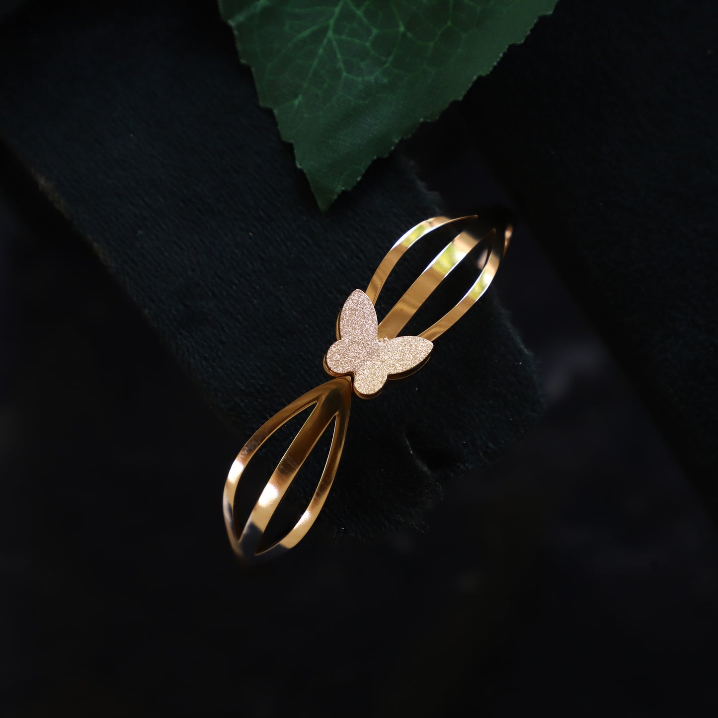 OLIVE BRACELET