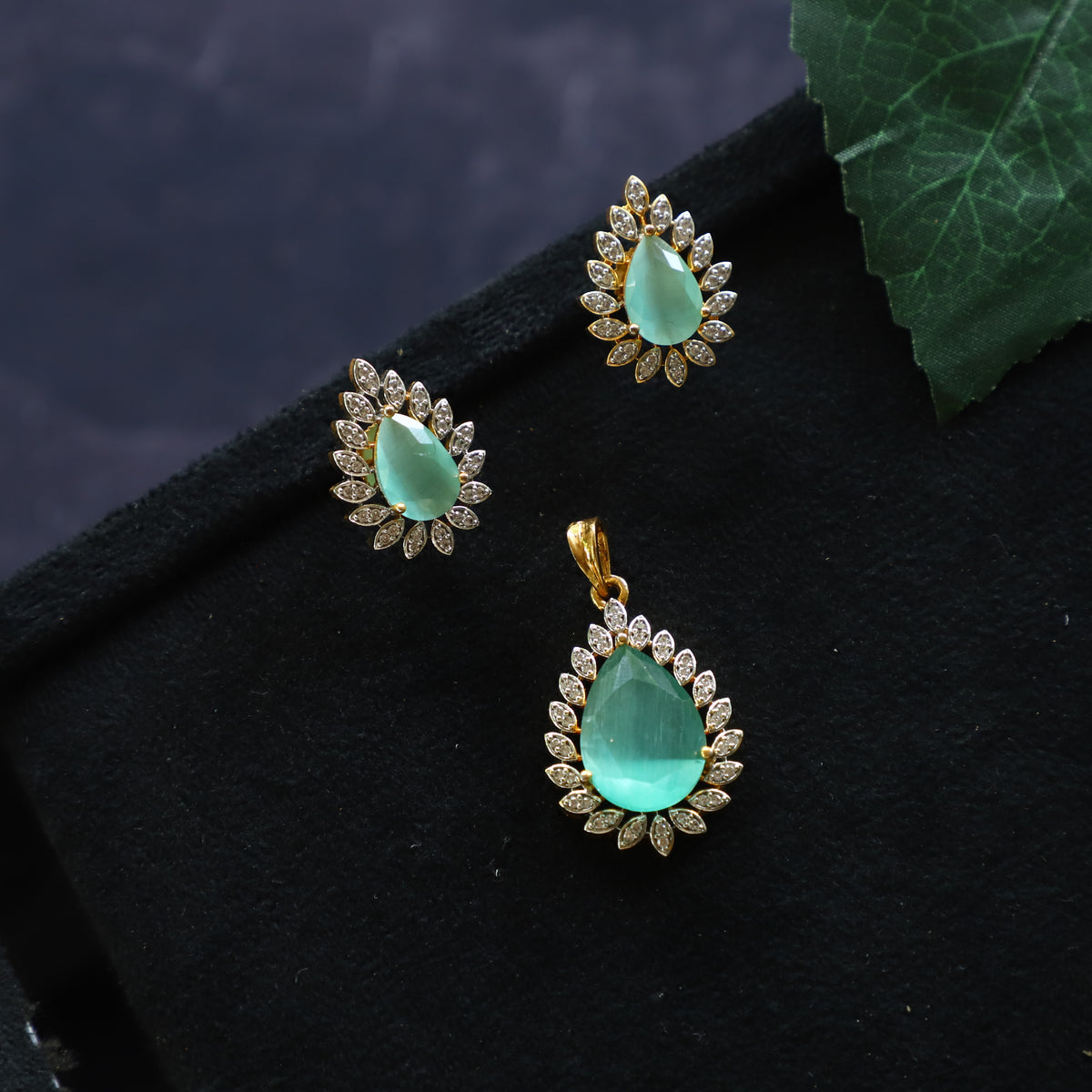 STITCH PENDANT SET