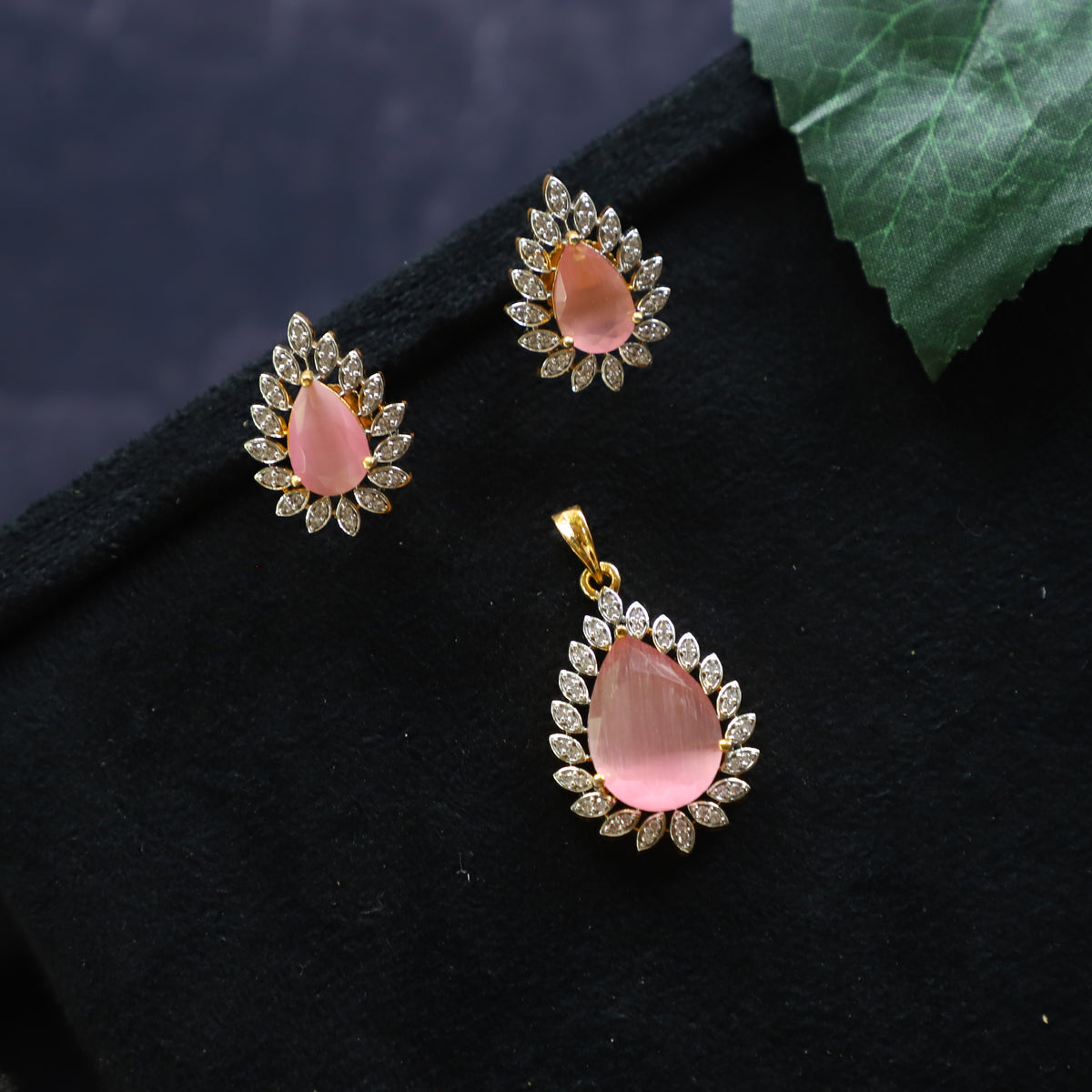 STITCH PENDANT SET