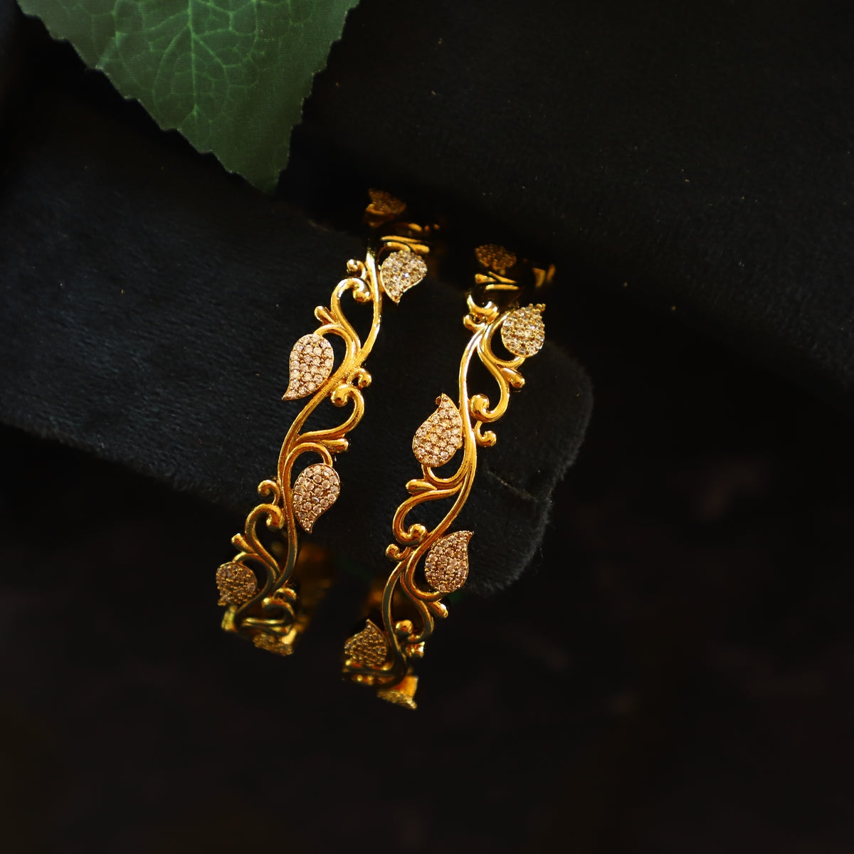 MANGO BANGLE