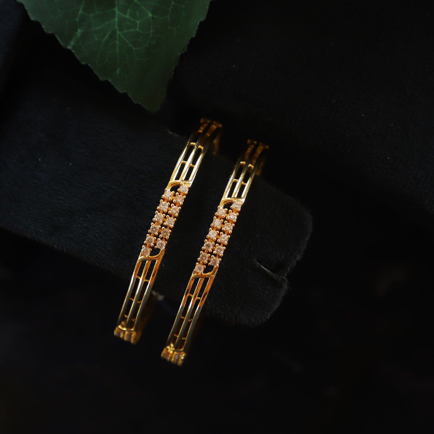 JACKNUT BANGLE