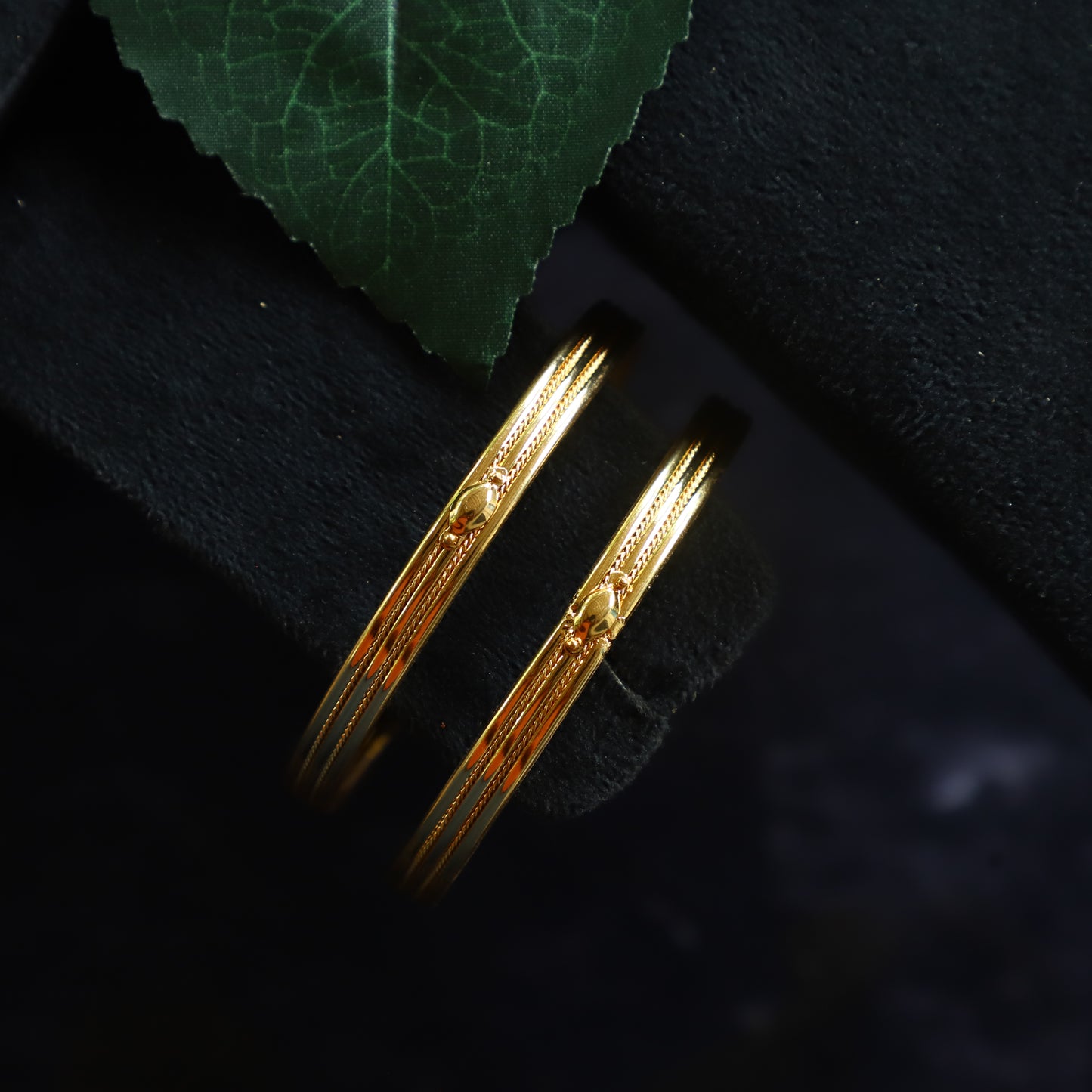 CLASSIC BANGLES