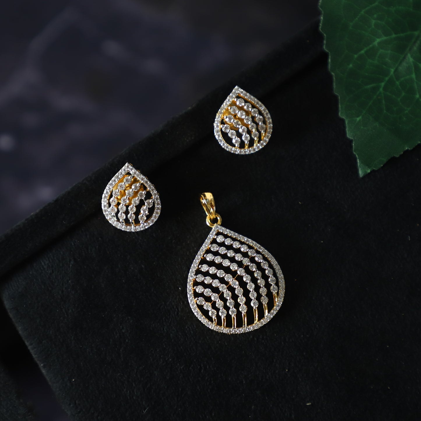 LORD PENDANT SET