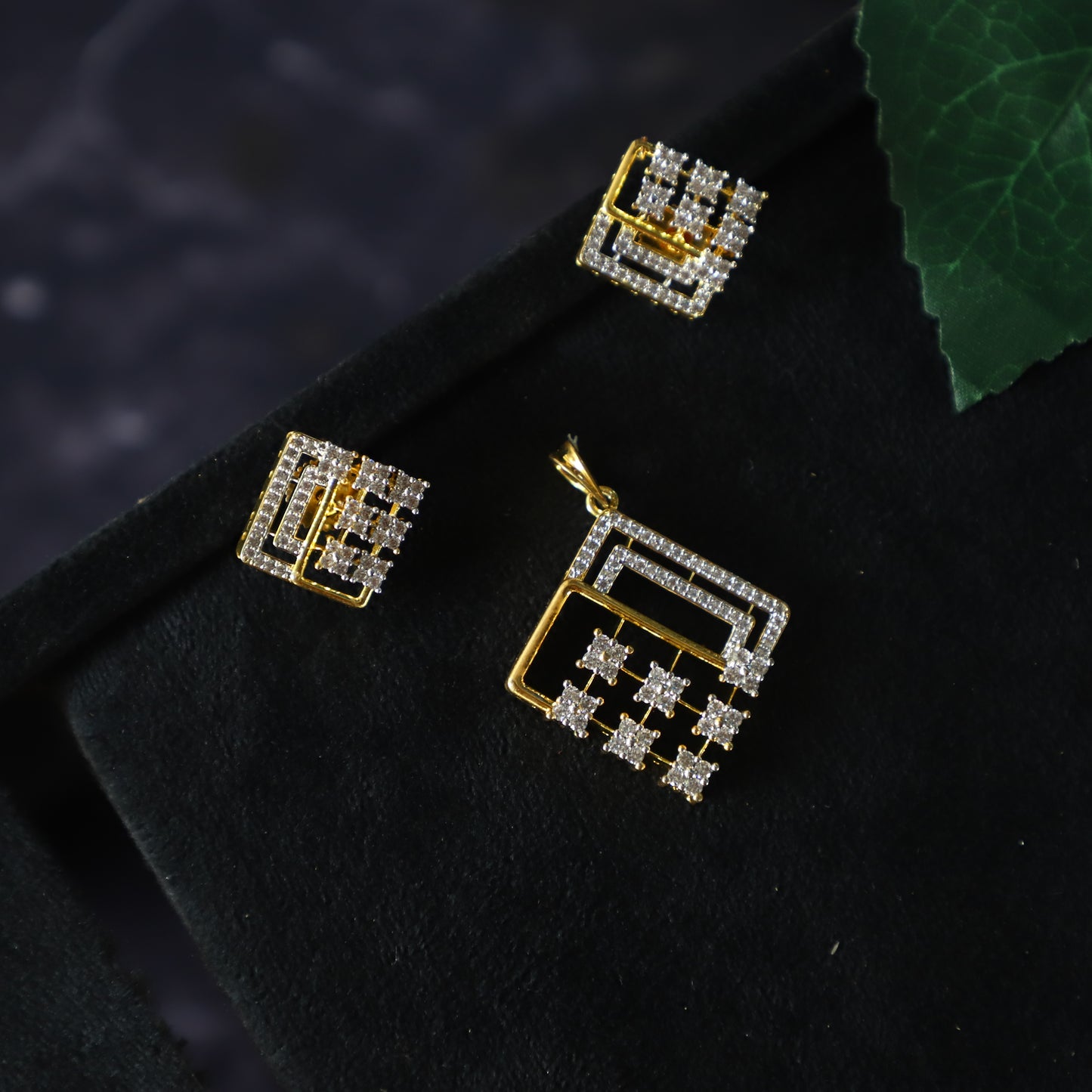 FOUR STONE SET