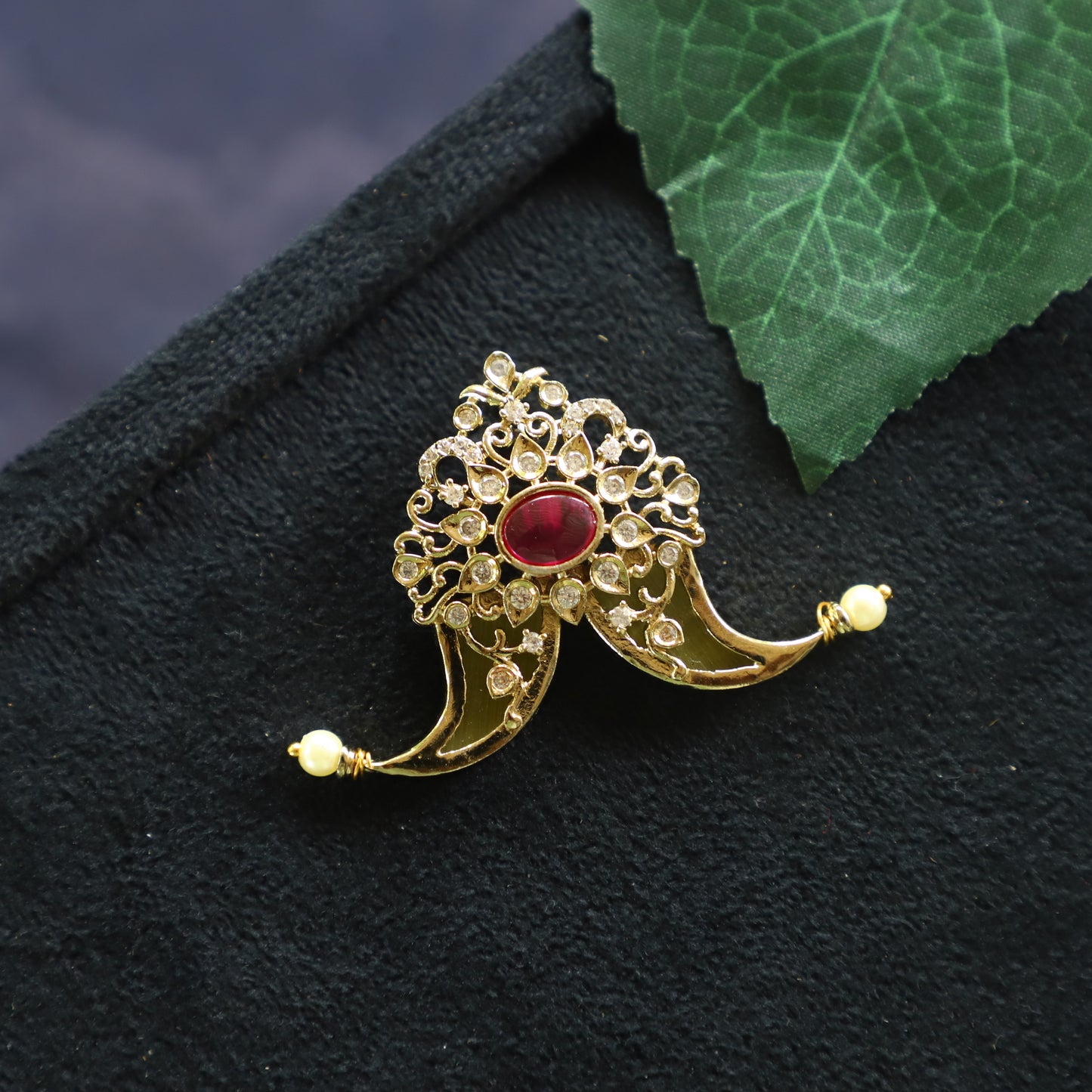 MEDIUM SINGA PAL PENDENT