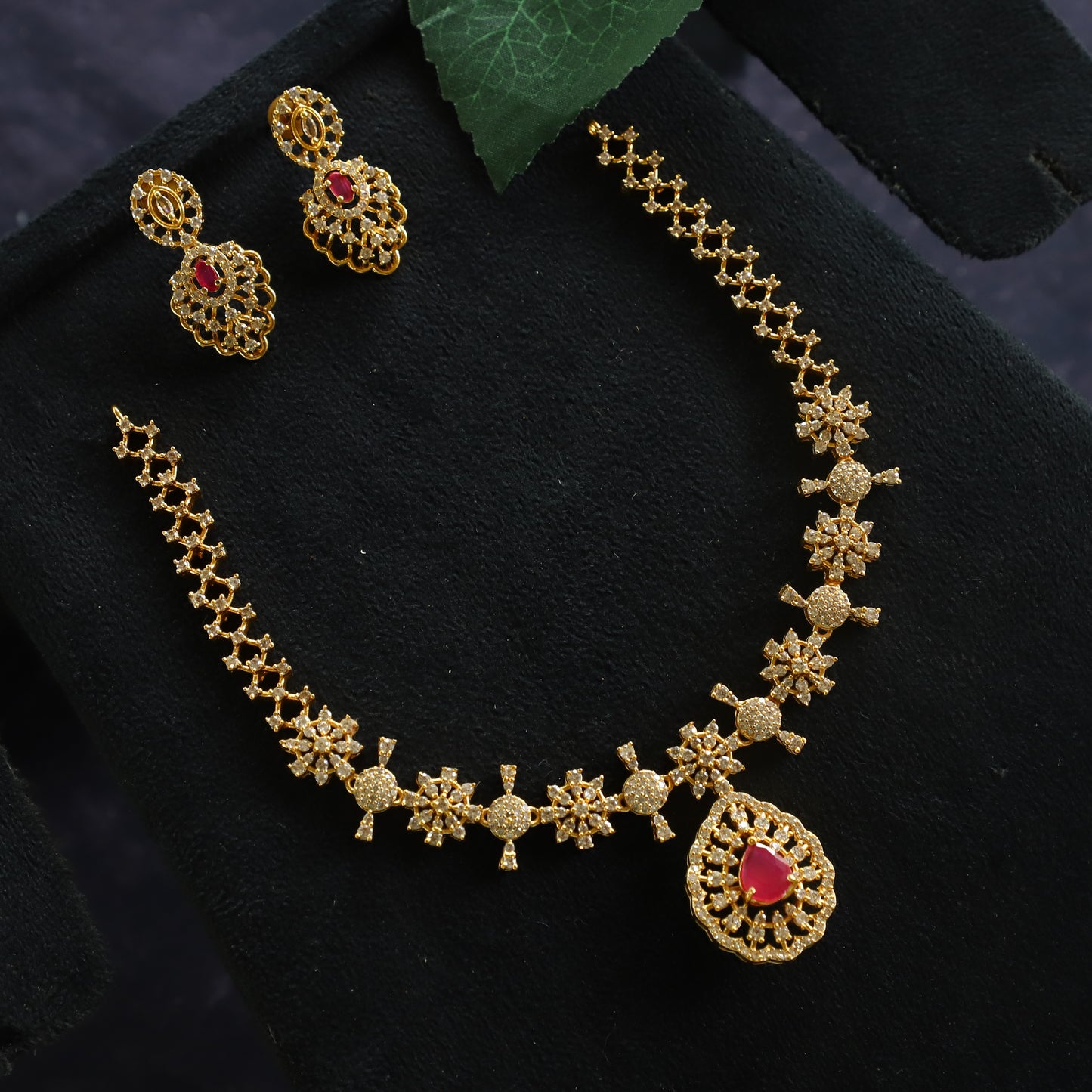 BLOSSOM NECKPIECE