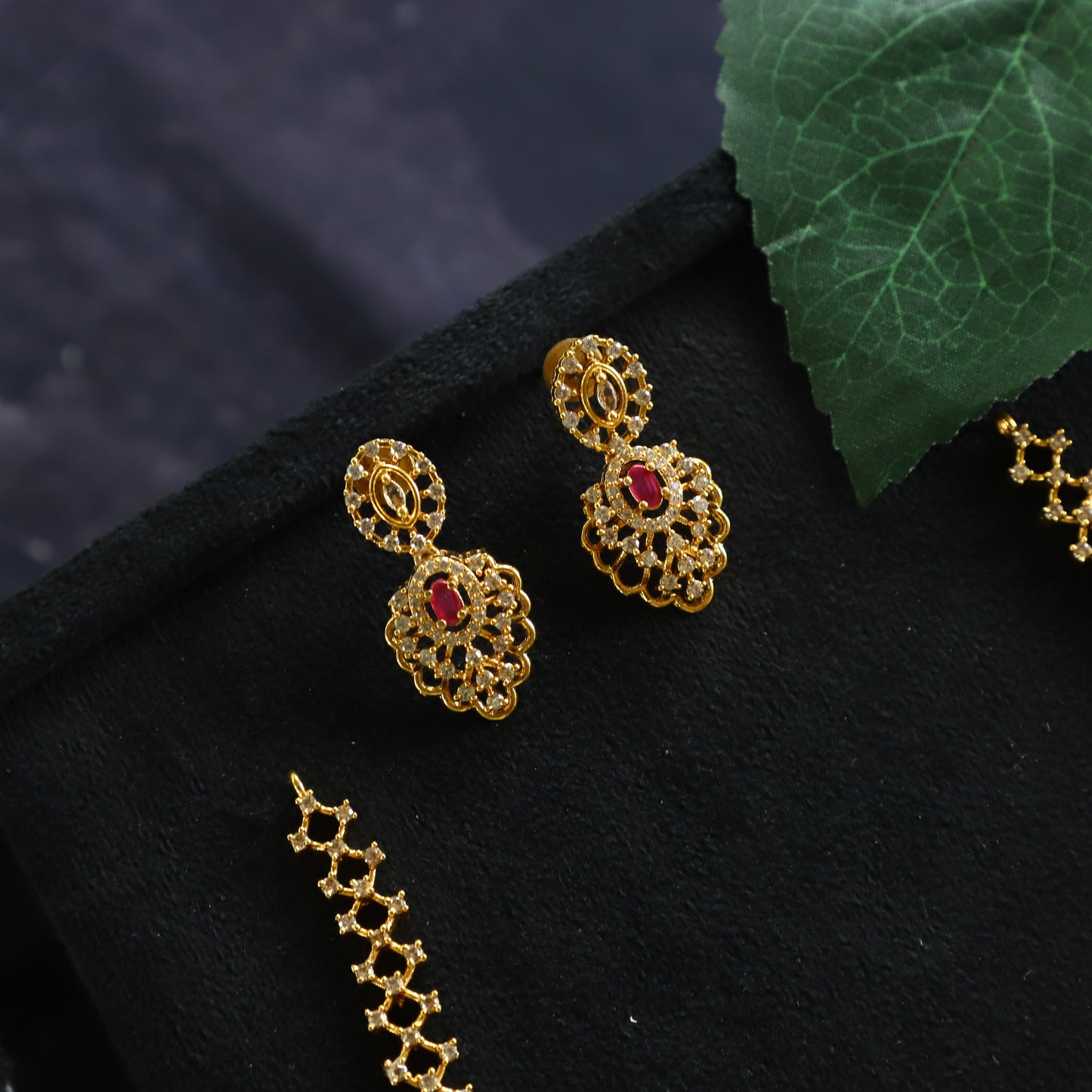 BLOSSOM NECKPIECE