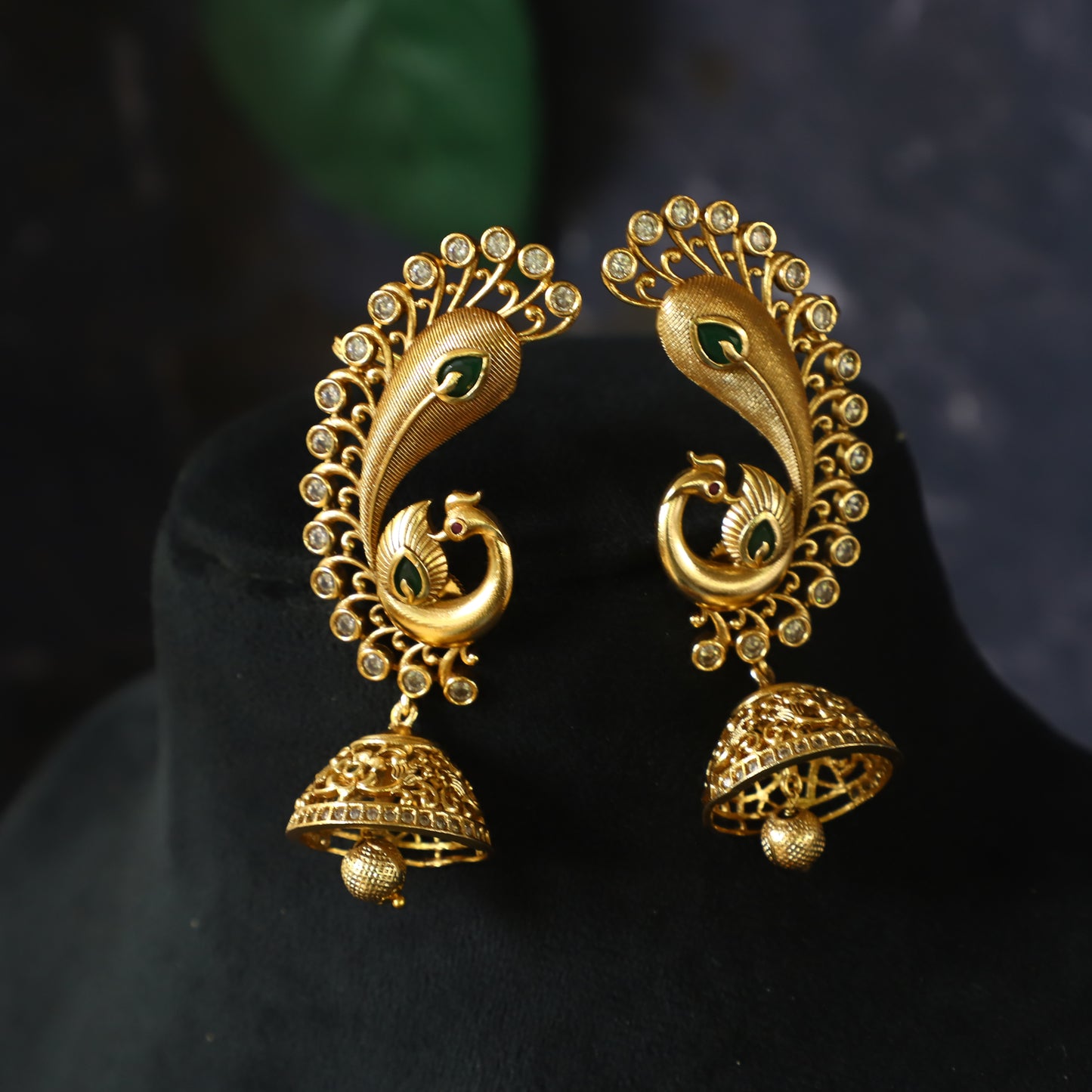 LOLA EARRING
