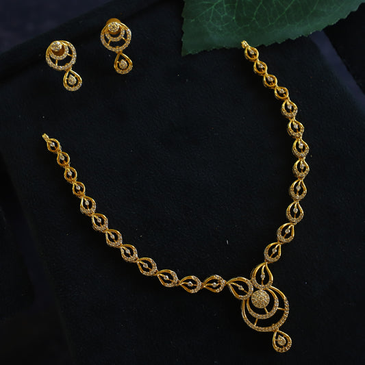 SIMPLE UNIQUE NECKPIECE