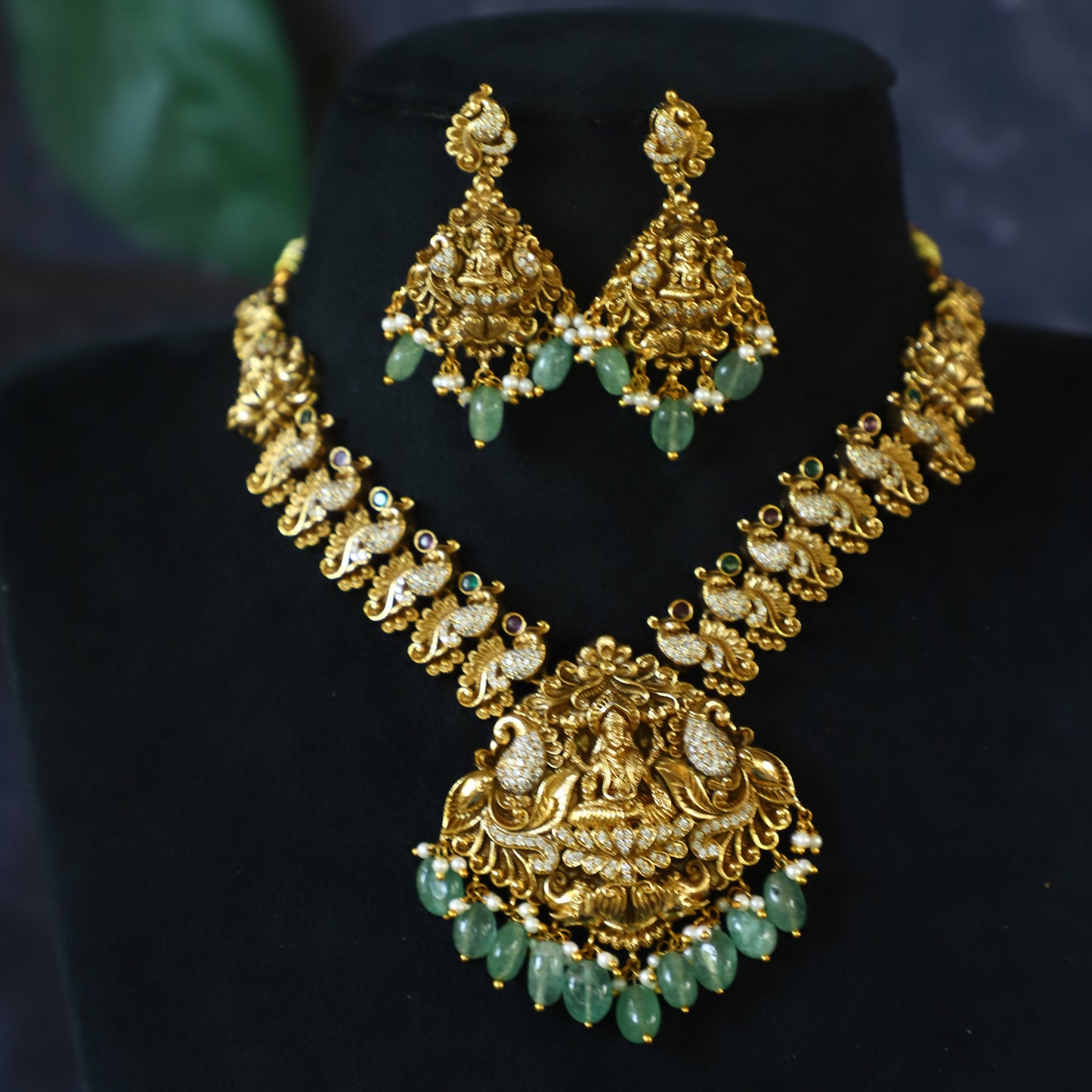 TAYEER LAKSHI NECKPIECE
