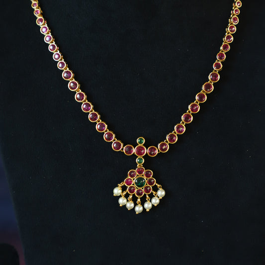 ELEGANT RUBY NECKPIECE