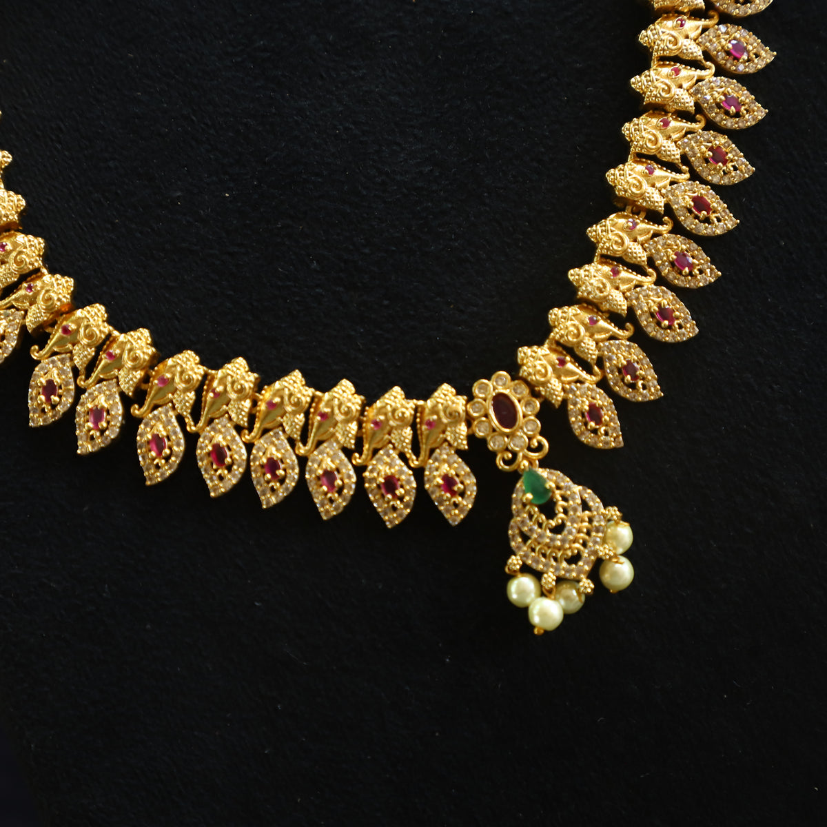MANGO DESIGN NECKPIECE