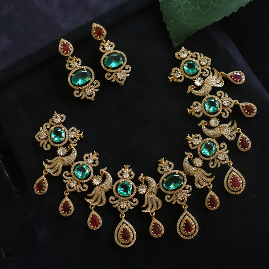 TURQUOISE VICTORYA NECKPIECE
