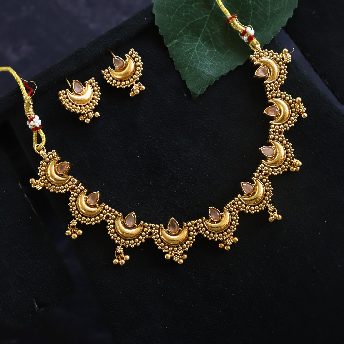 HALF MOON NECKPIECE