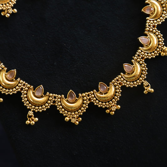 HALF MOON NECKPIECE