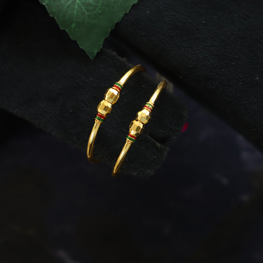 LOLA BANGLE