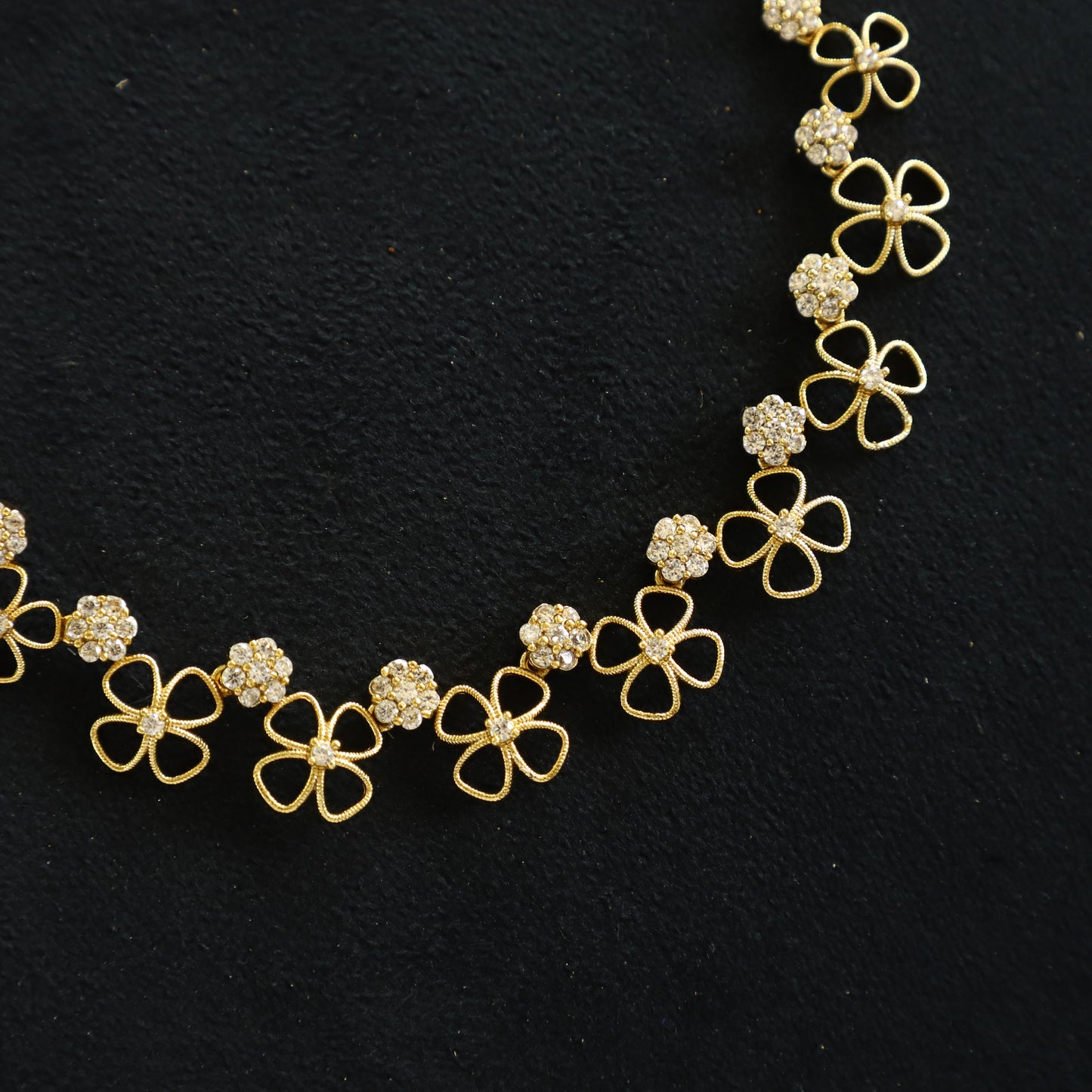 RUSSELL NECKPIECE