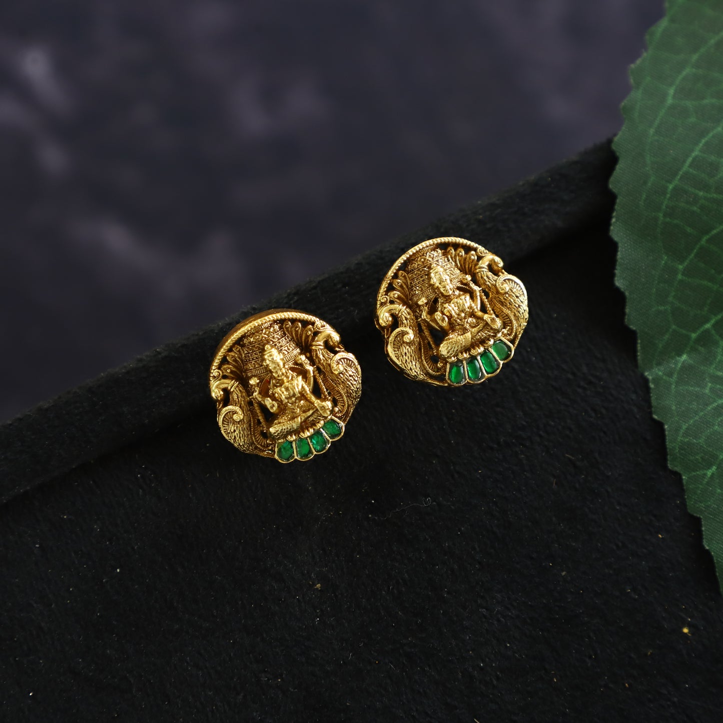 COLE EARRING