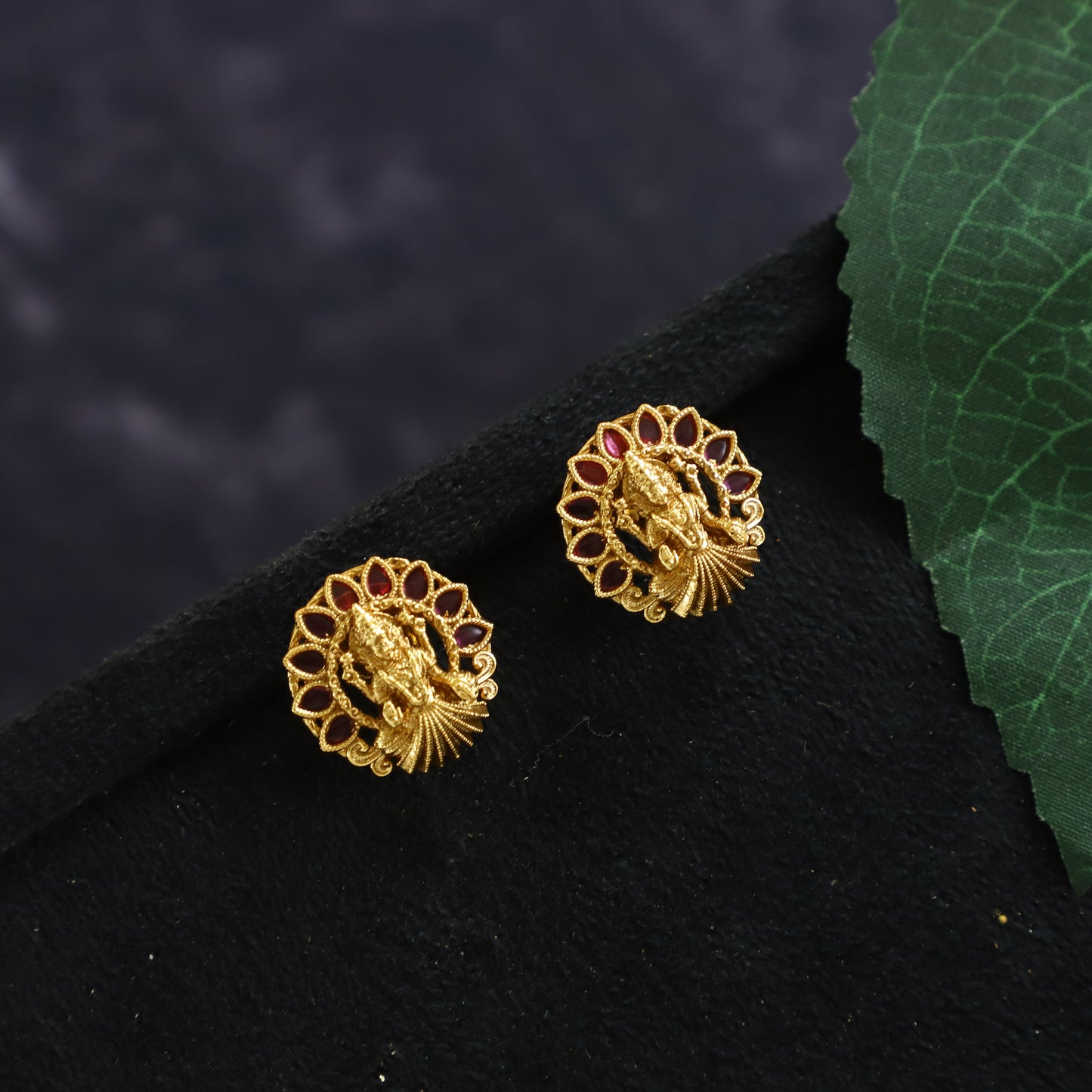 TRISTAN EARRING