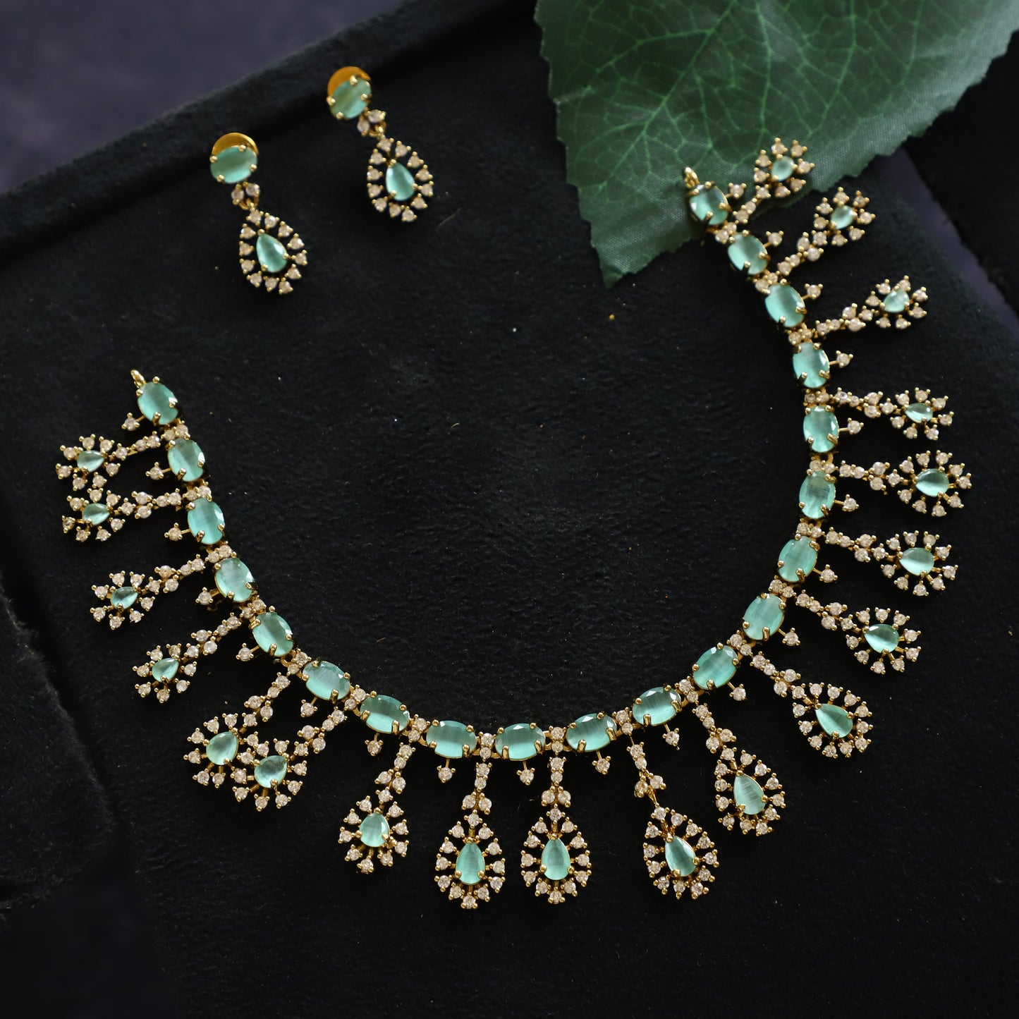 WARREN NECKPIECE