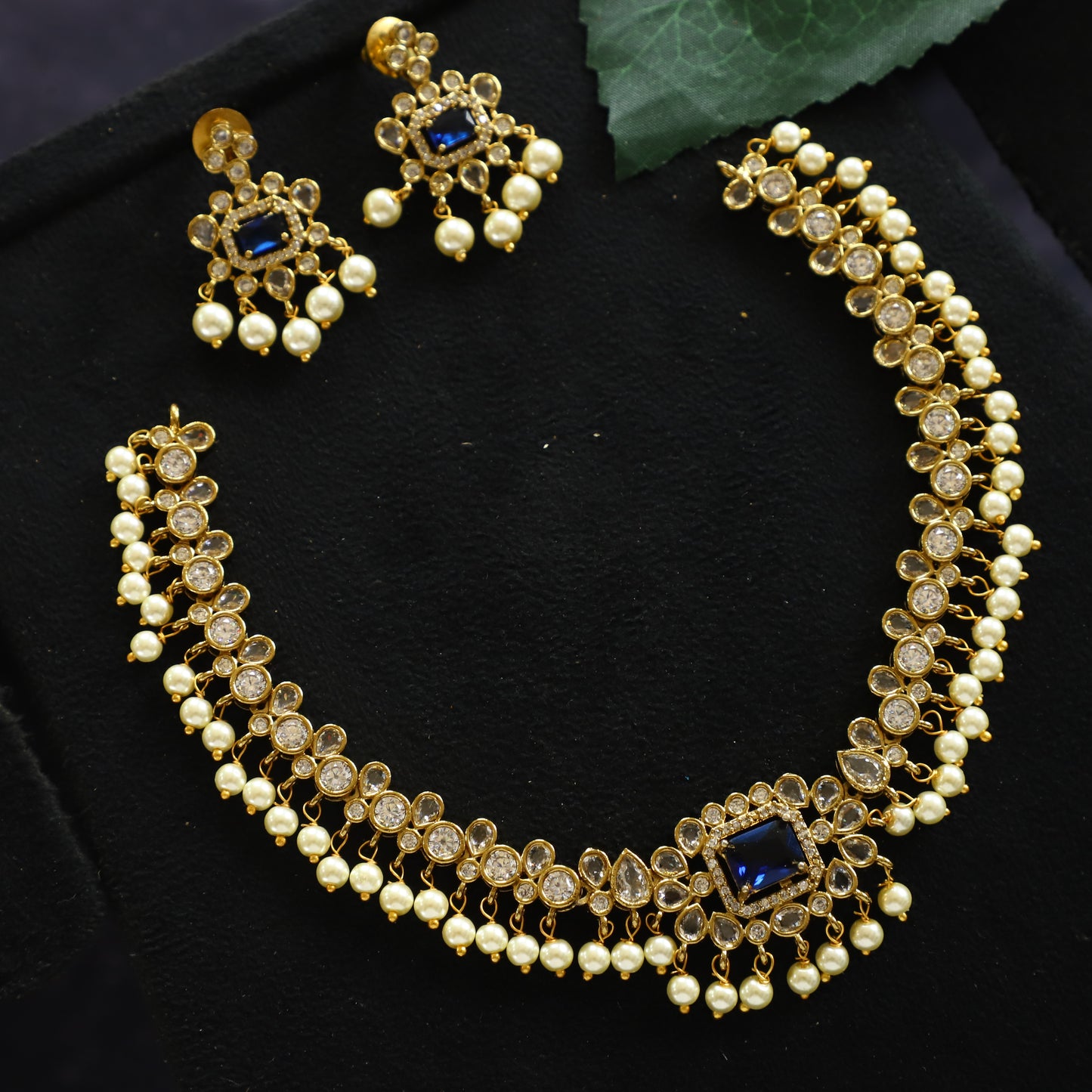 ADAM NECKPIECE