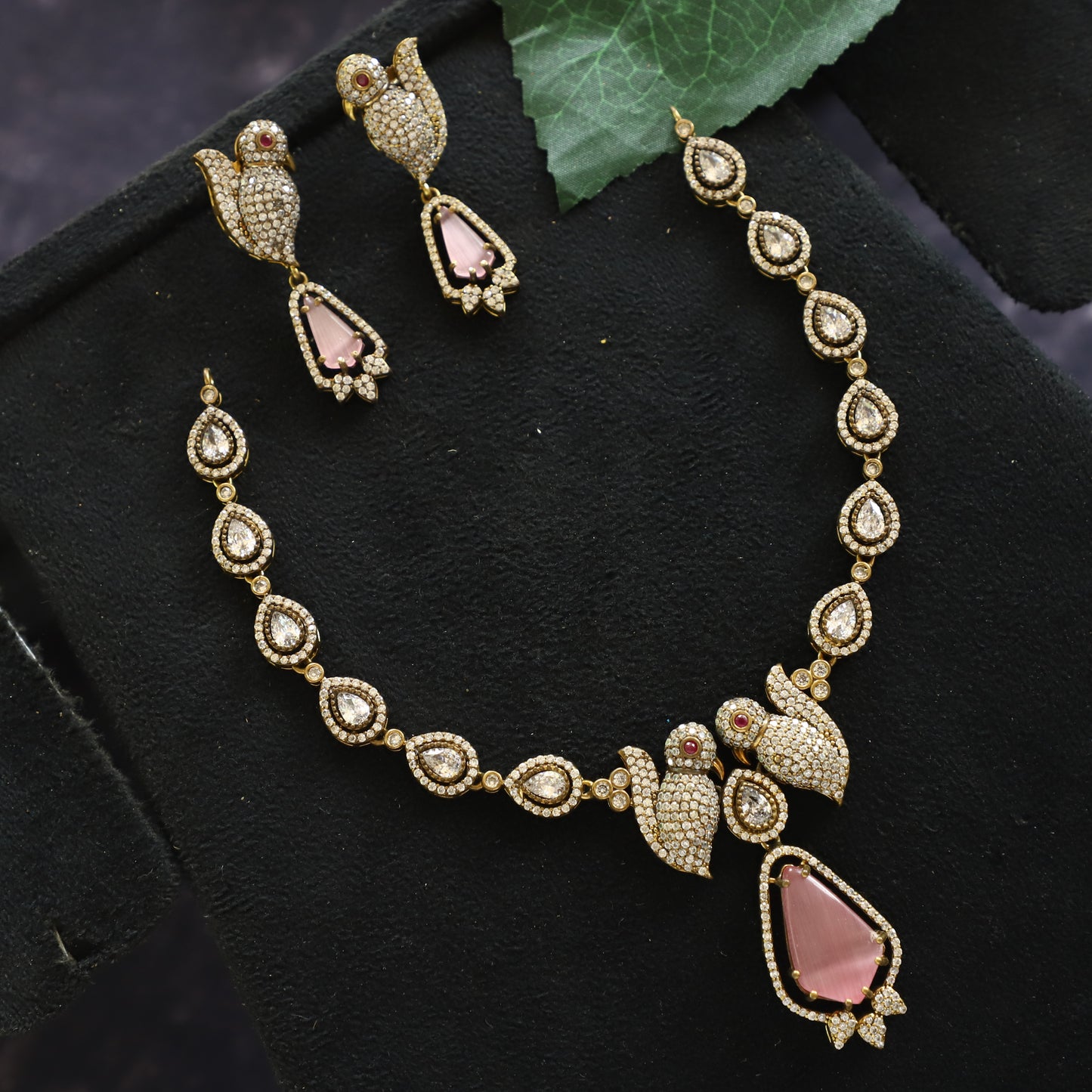 RINGO NECKPIECE