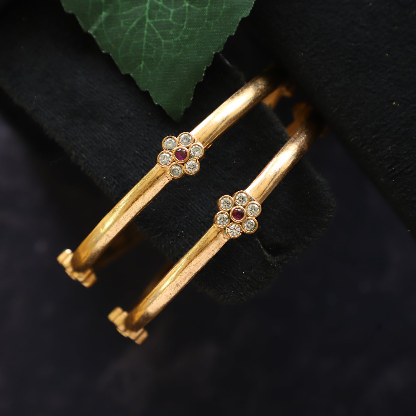 LATIN BANGLE