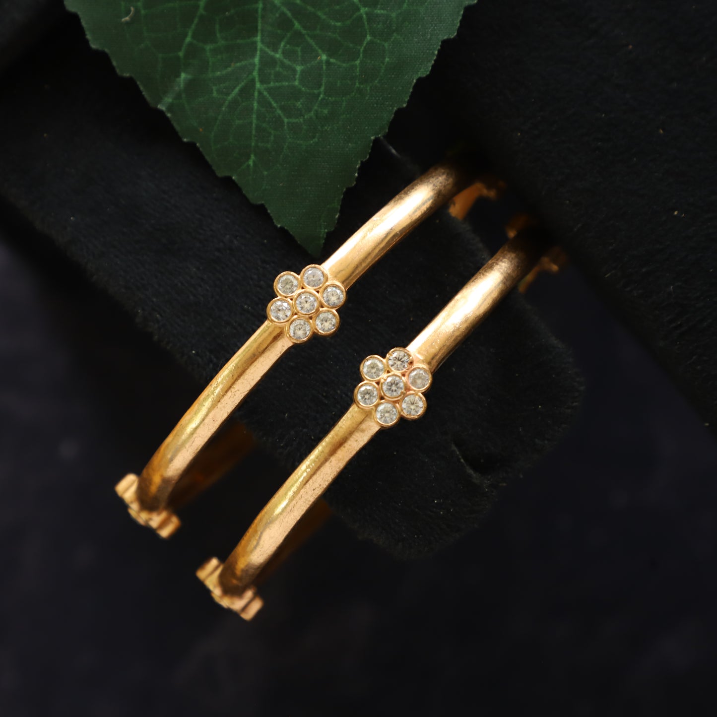 LATIN BANGLE