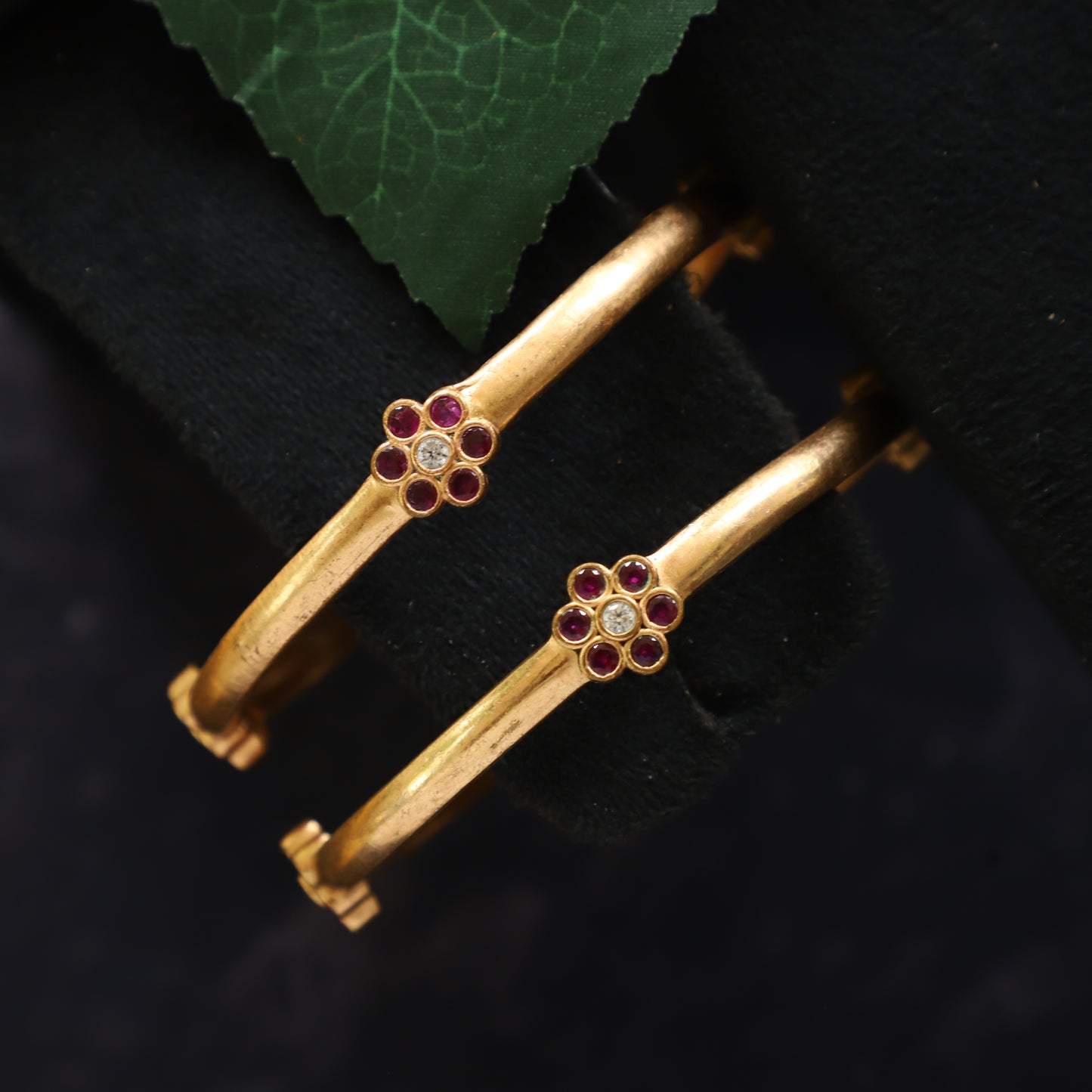 LATIN BANGLE