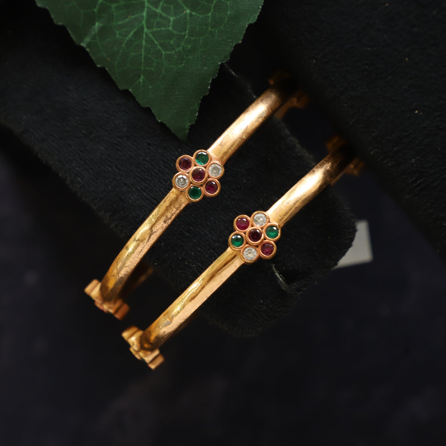LATIN BANGLE